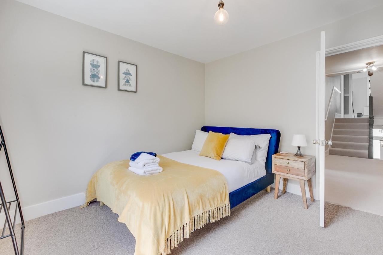 Balham Near Tube Victorian House 4 Bedrooms 9 Beds Londres
