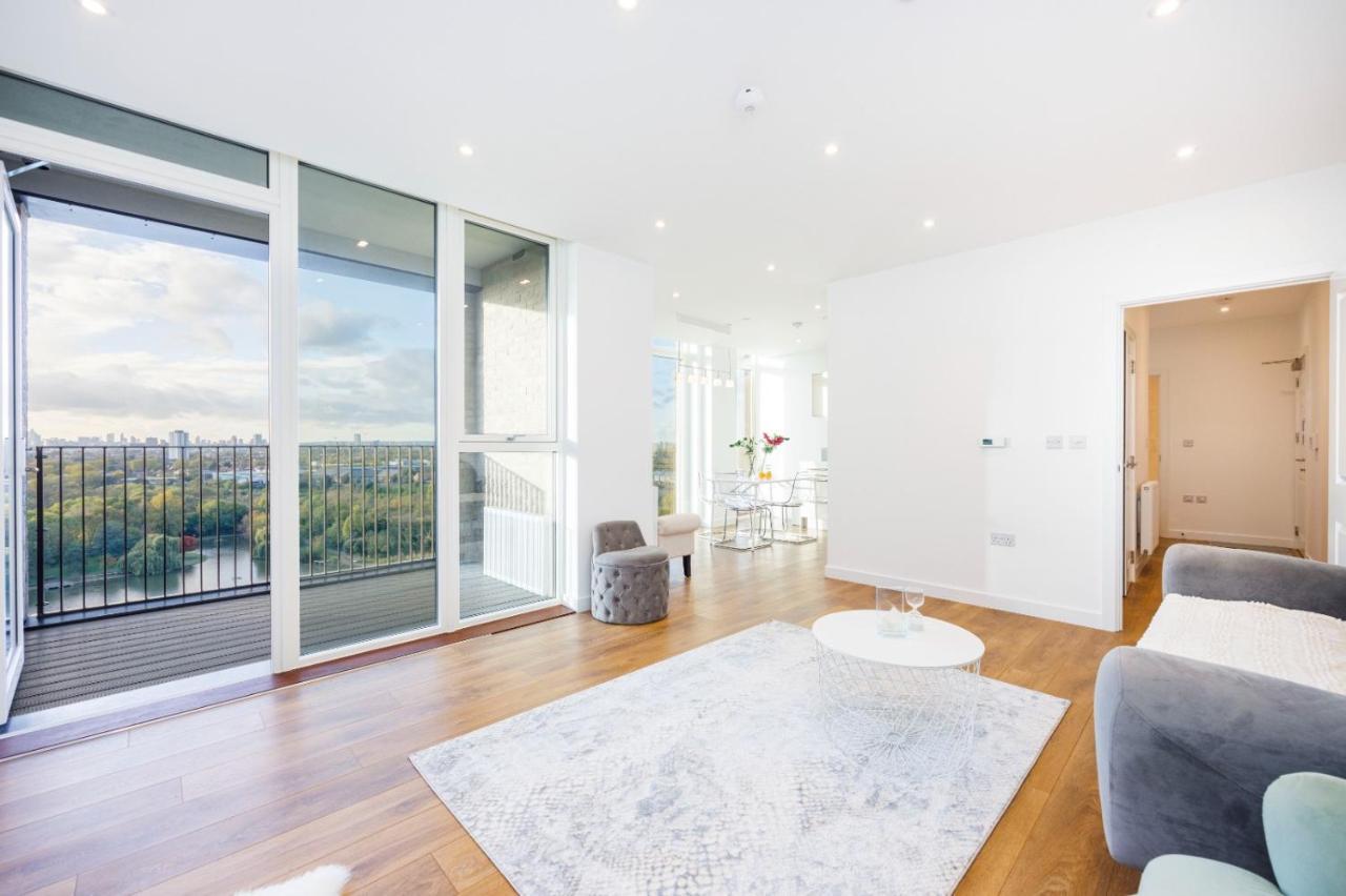 Luxury Modern Bedroom In Seven Star Ultra Super High Quality * Londres