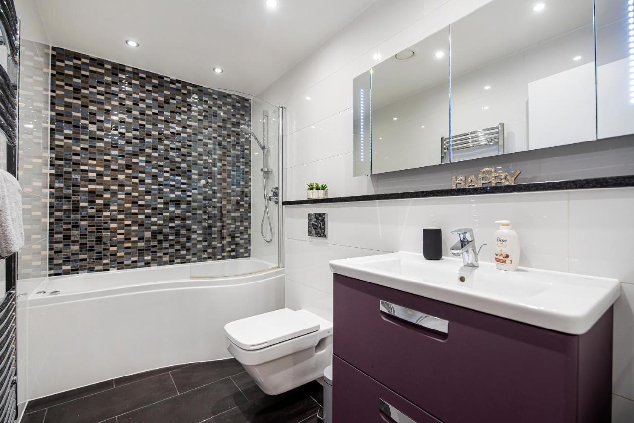 And Spacious 2 Bed Appartement Londres