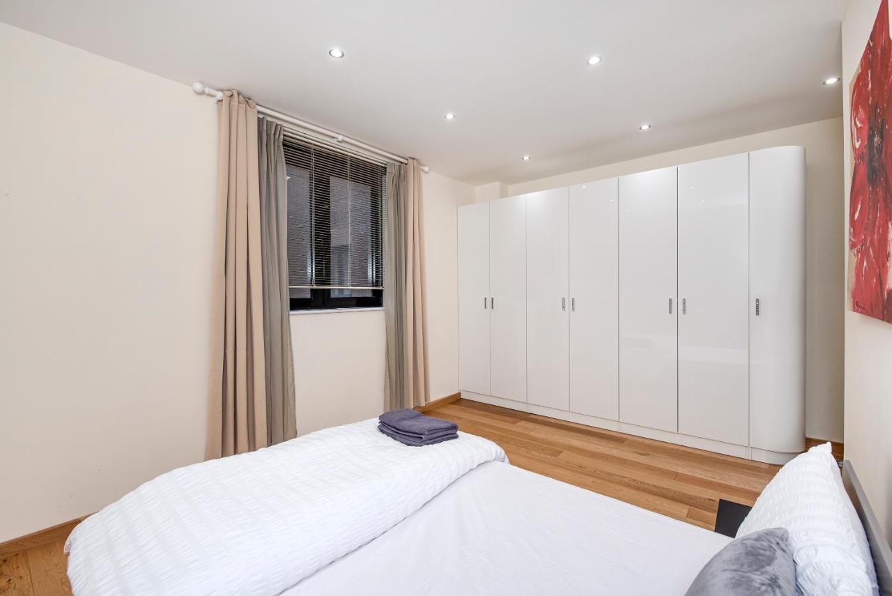 And Spacious 2 Bed Appartement Londres