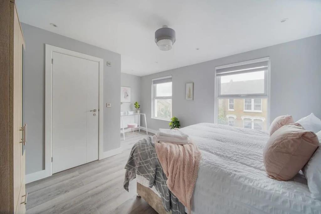 Holiday home Stunning 3 Bed 3 Bath Townhouse In City Centre