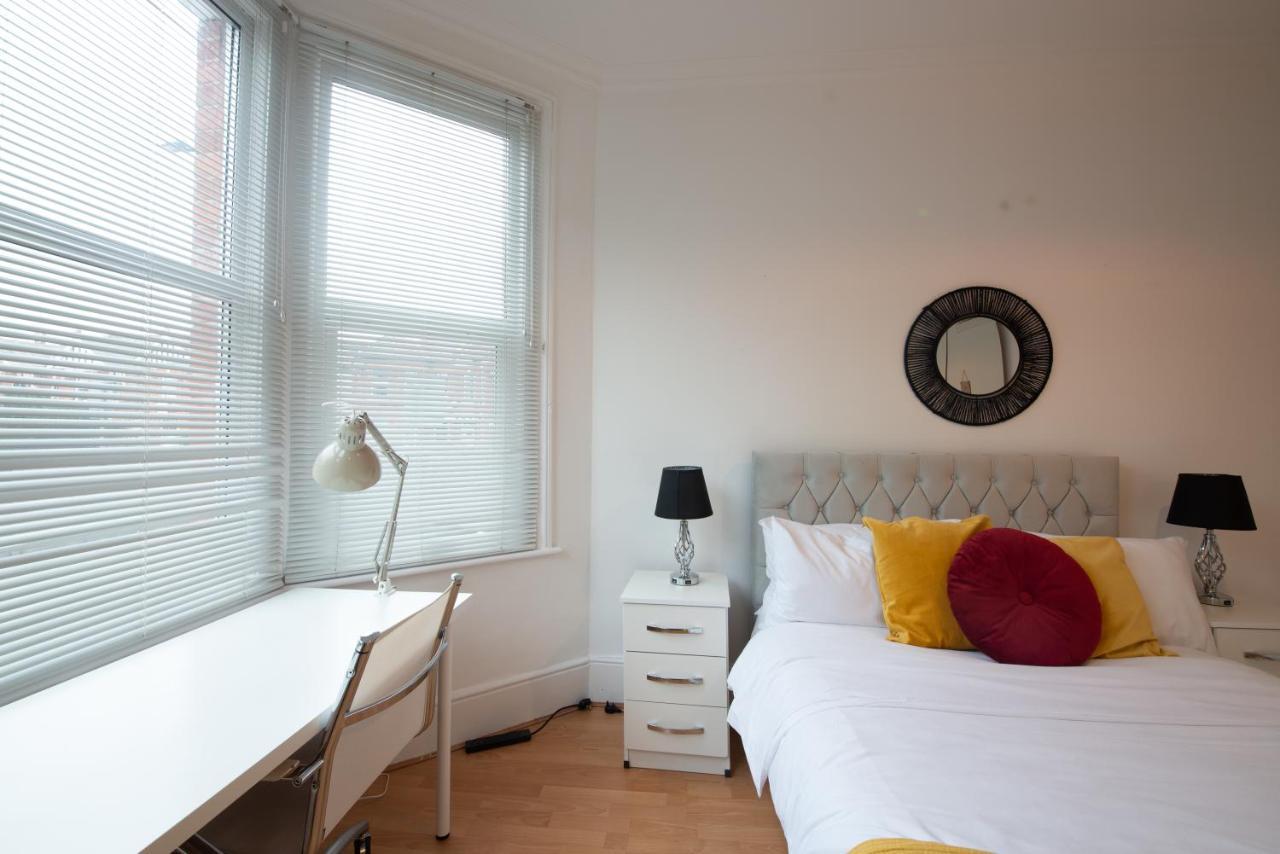 Apartamento Modern Spacious 75 *