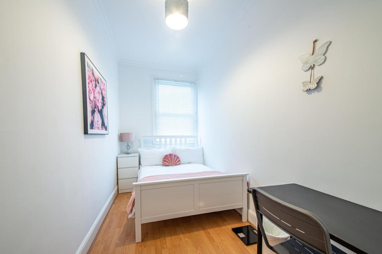 Modern Spacious 75 Londres
