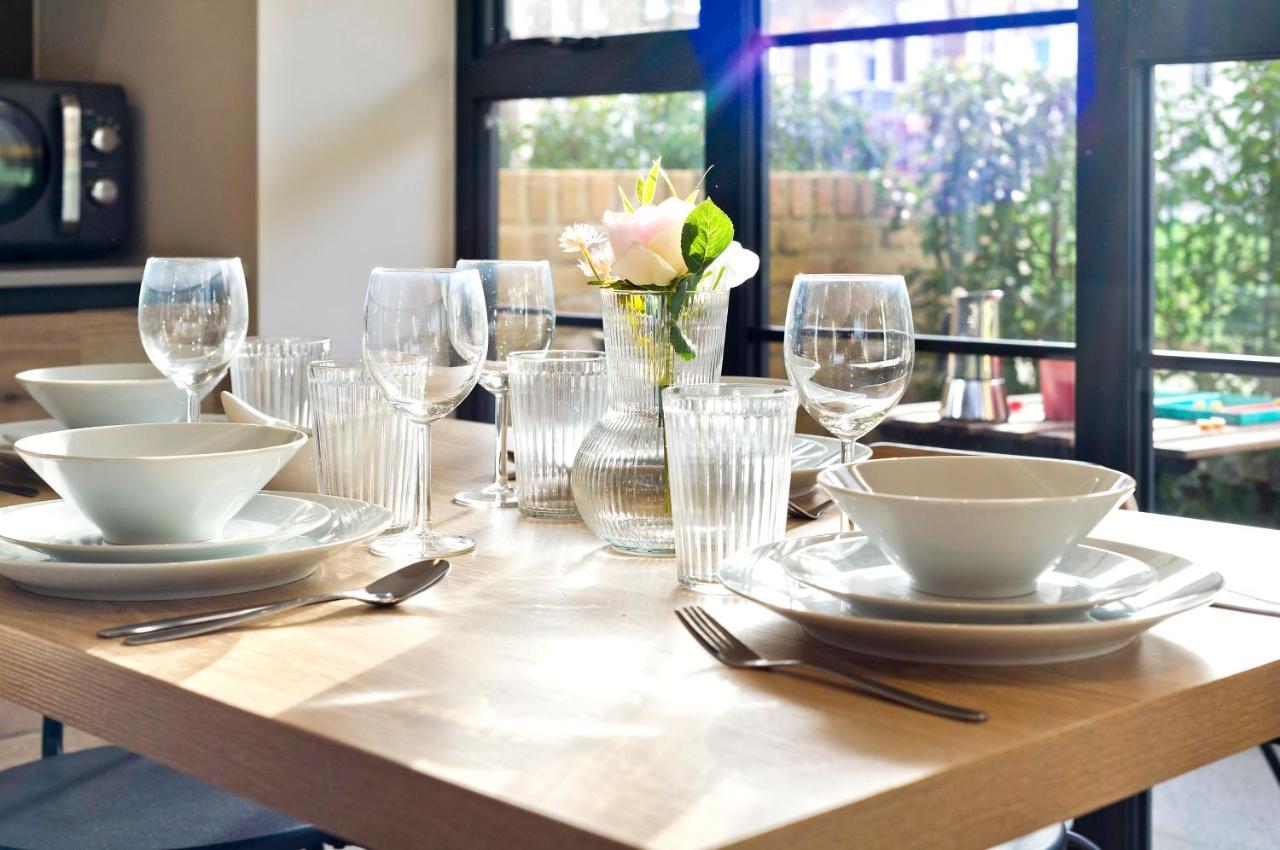 Luxury One Bedroom Greenwich Near Canary Wharf By Underthedoormat London