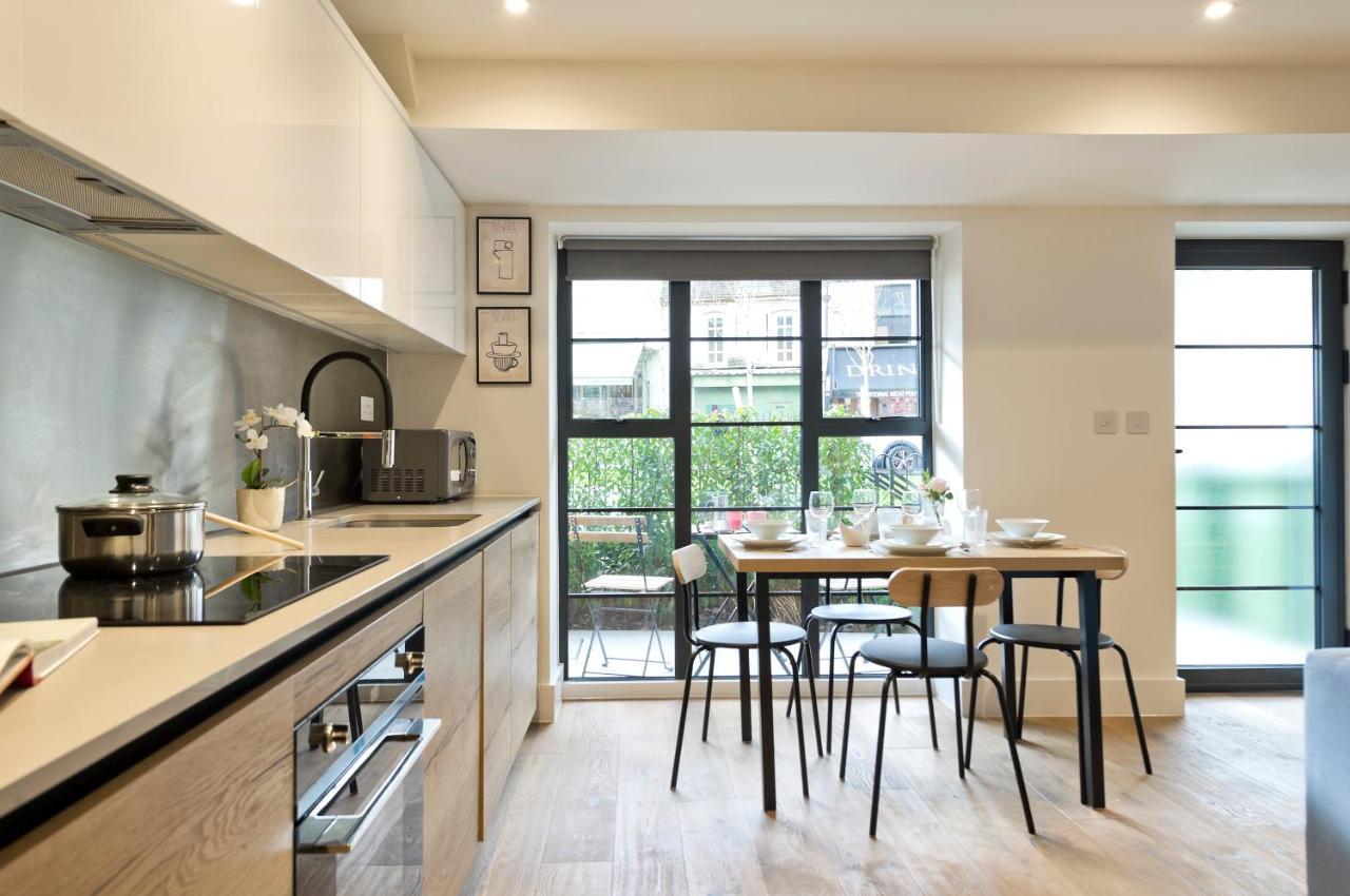 Luxury One Bedroom Greenwich Near Canary Wharf By Underthedoormat *