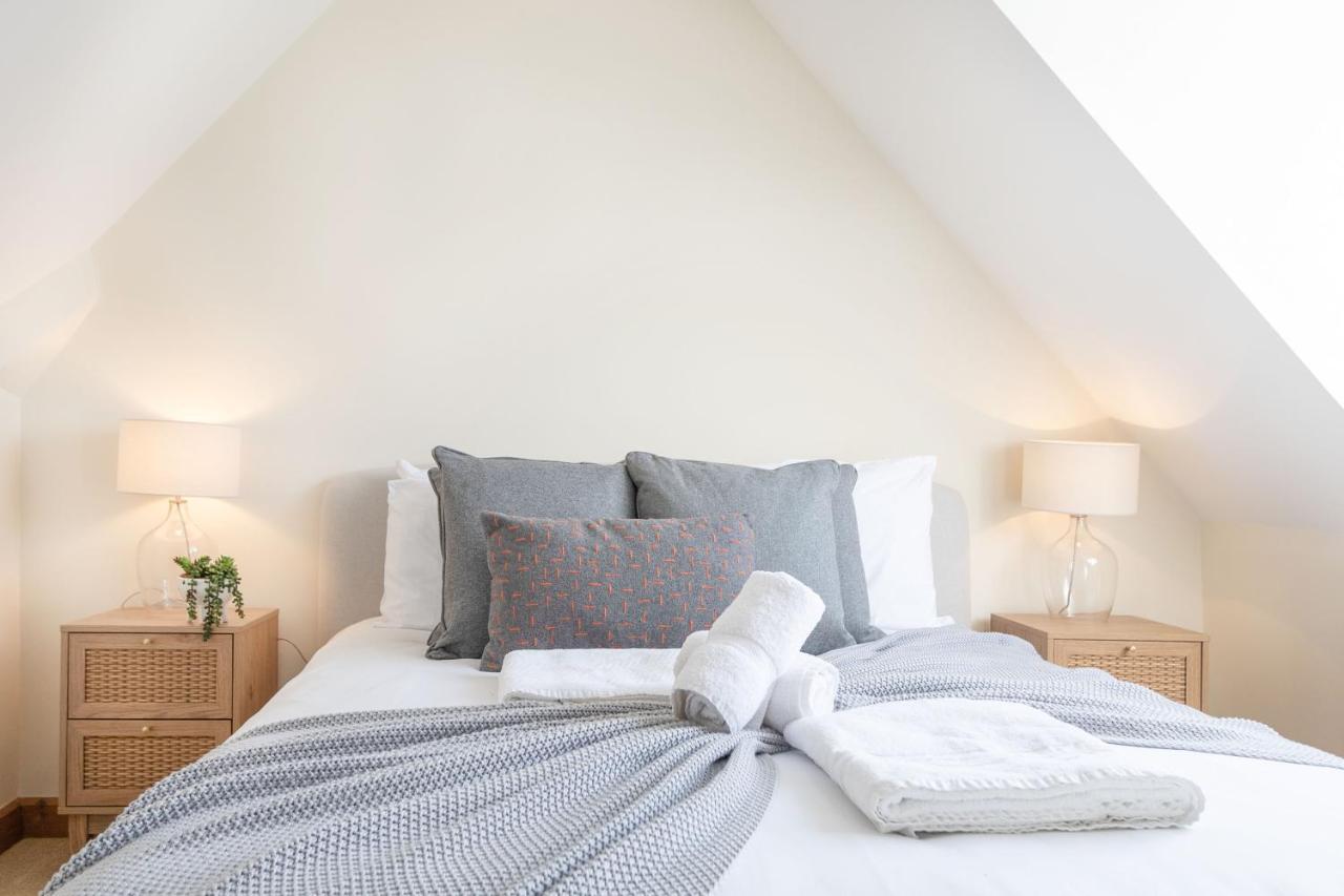 Elegant Garden Cottage Near Hampstead Heath & Tube *