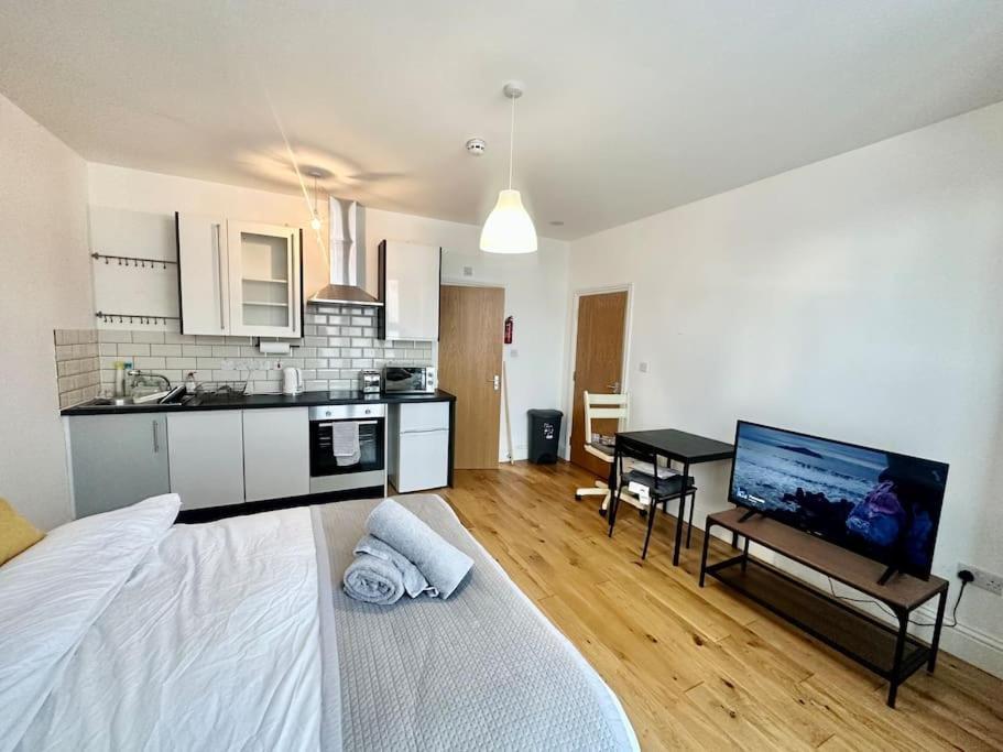 Se4, Self Contained Flat. * Londres