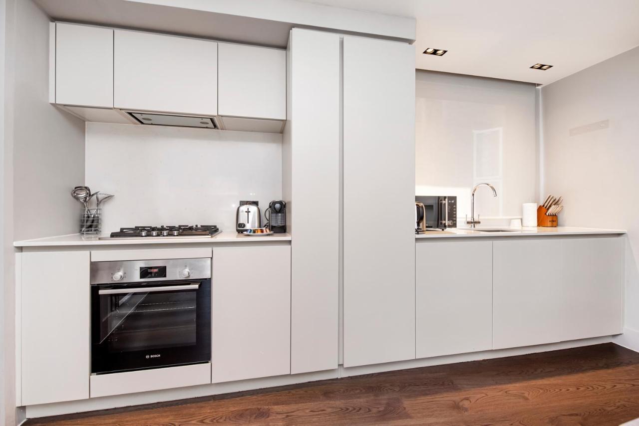 New Build-air Con-2 Bedroom-two Bathrooms 4 Apartment London