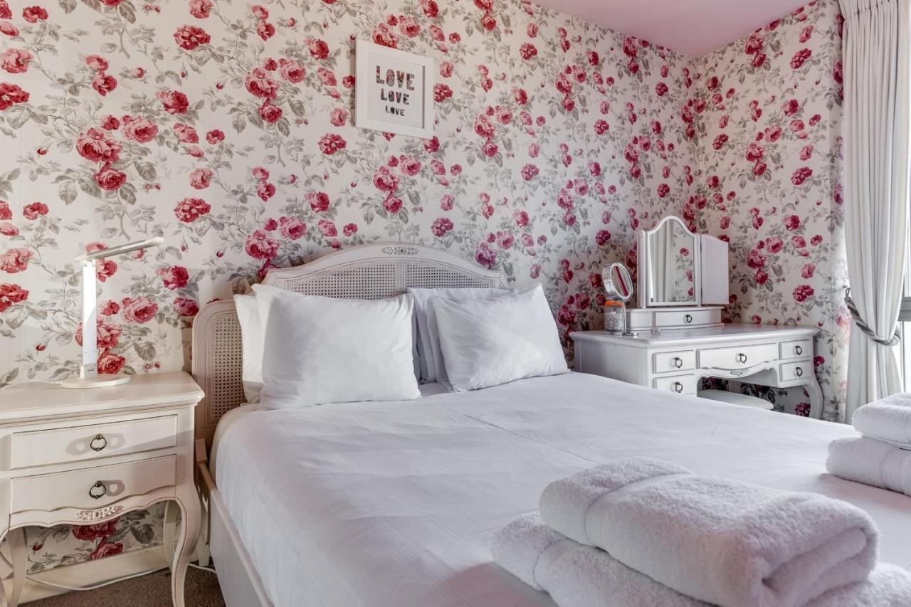Apartamento Kelday Heights View Flat Londres