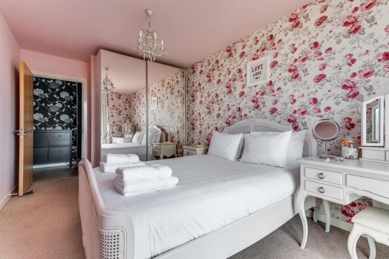 Apartamento Kelday Heights View Flat Londres