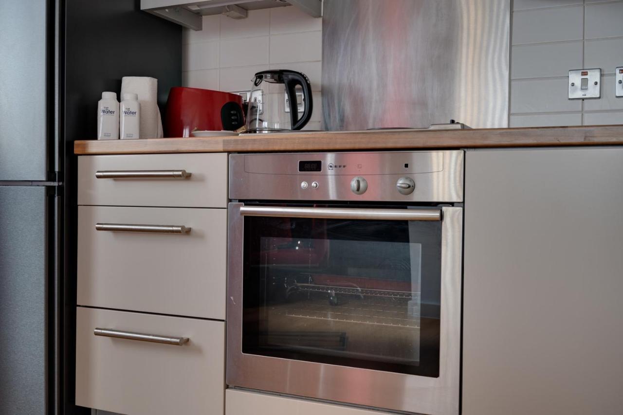 Apartamento Kelday Heights View Flat Londres