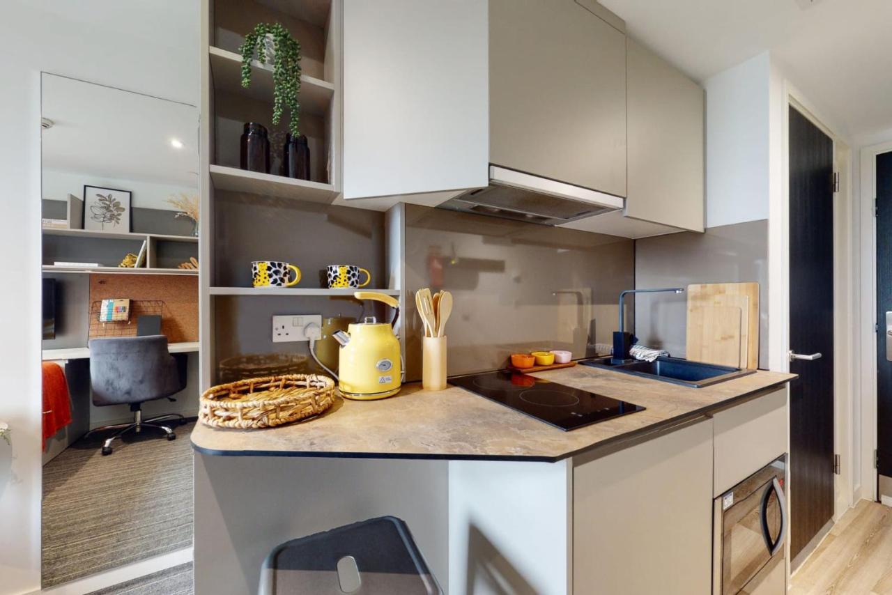 And Ensuite Bedrooms With Shared Kitchen At Chapter Ealing Right Next To North Acton Tube Station Apartamento *