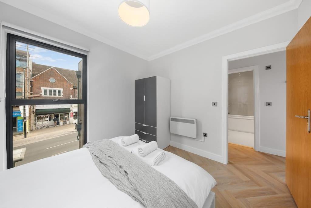 Pleasing 2bed Flat 10min To Wimbledon Tennis Court * London