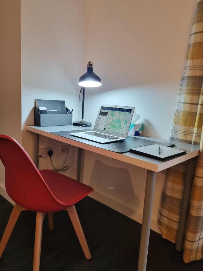 Apartamento Spacious 5 Min Walk To Leytonstone Underground Station And 5 Stops To Zone 1