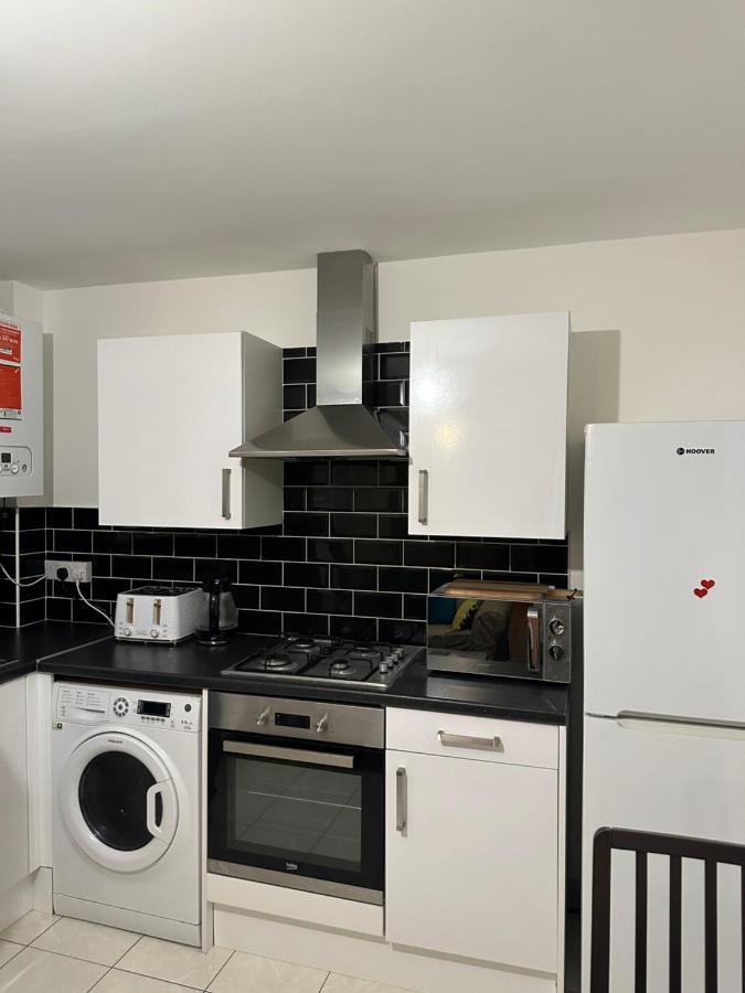 Beautiful Street Dream Ground Floor One Bedroom Apartamento Londres