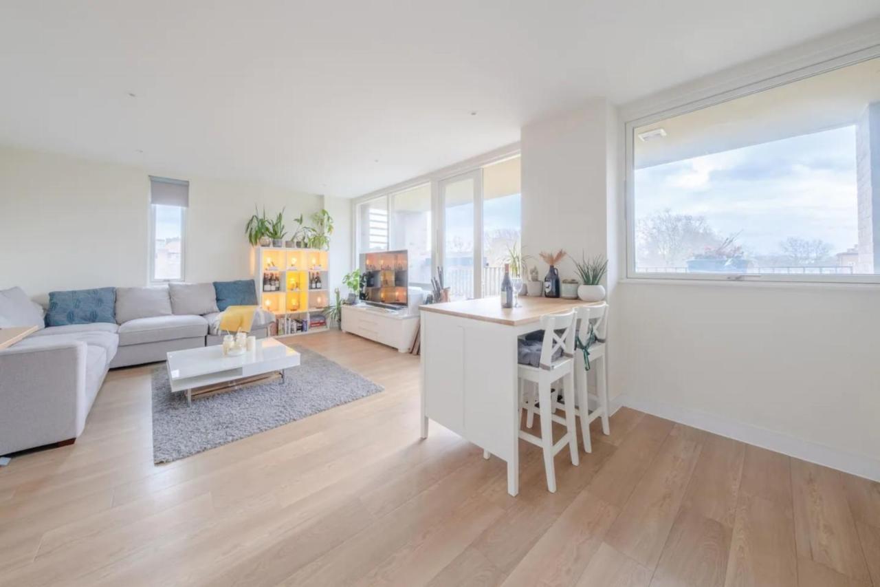Modern 2 Bedroom Flat In Elephant And Castle Londres