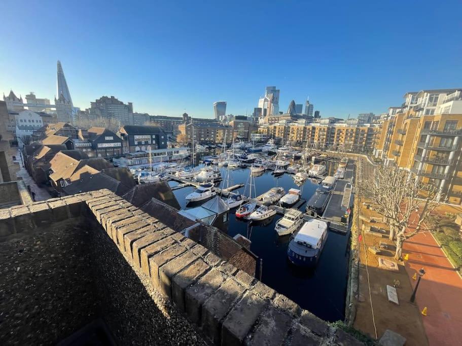 Stylish Flat Next To Tower Of And Skd Marina Apartamento