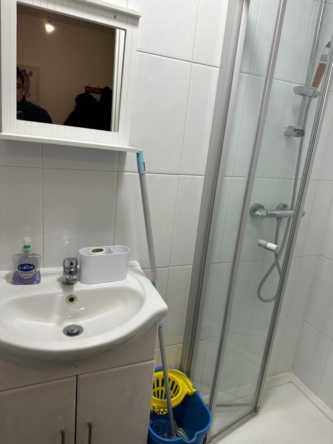 Beautiful Street Dream Ground Floor One Bedroom *