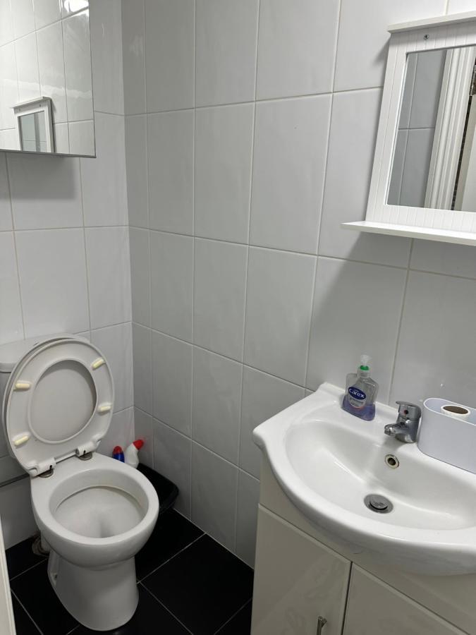 Beautiful Street Dream Ground Floor One Bedroom Apartamento *