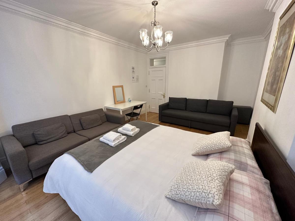 Double In Paddington ,london, 1 Step To Station, Private #room Name Is London# Londres