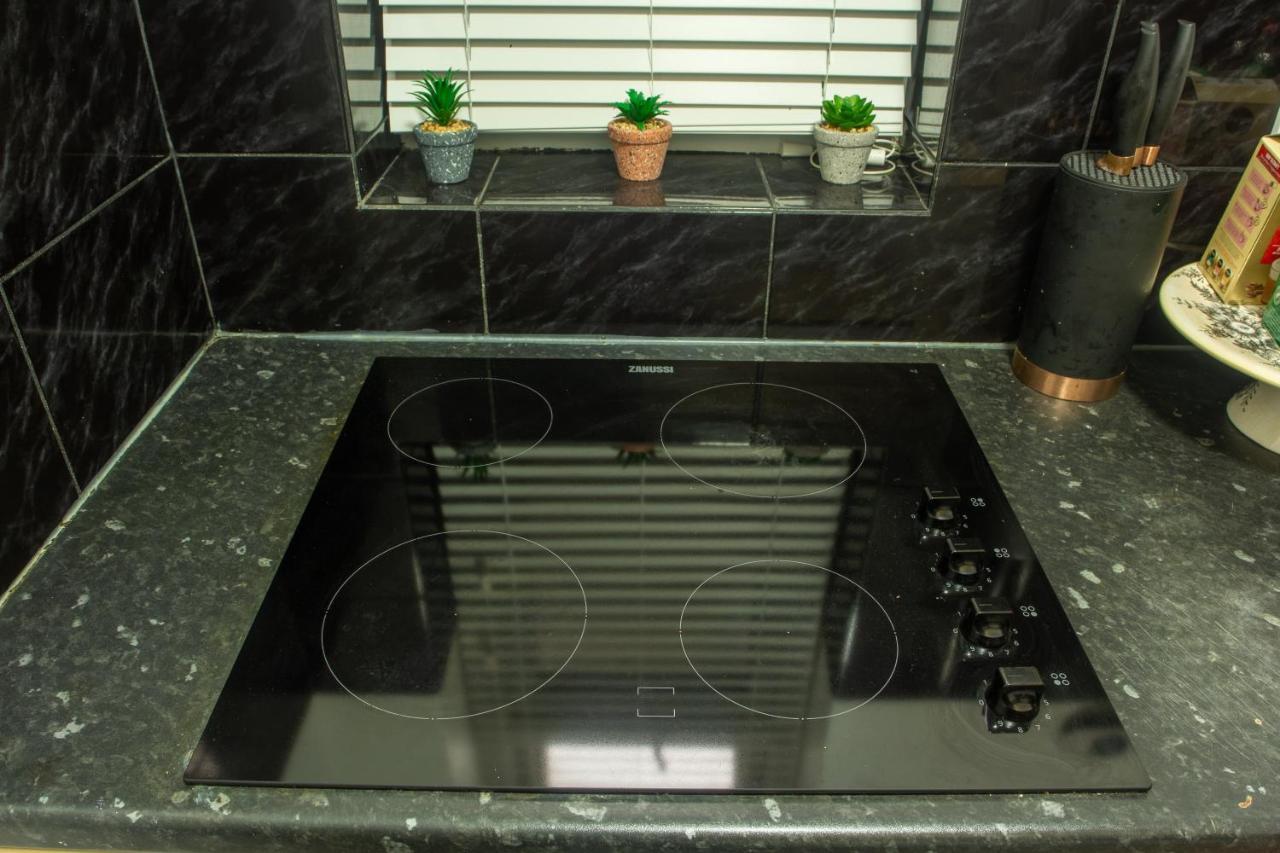 Northbridge Service Seven Sisters, Apartment