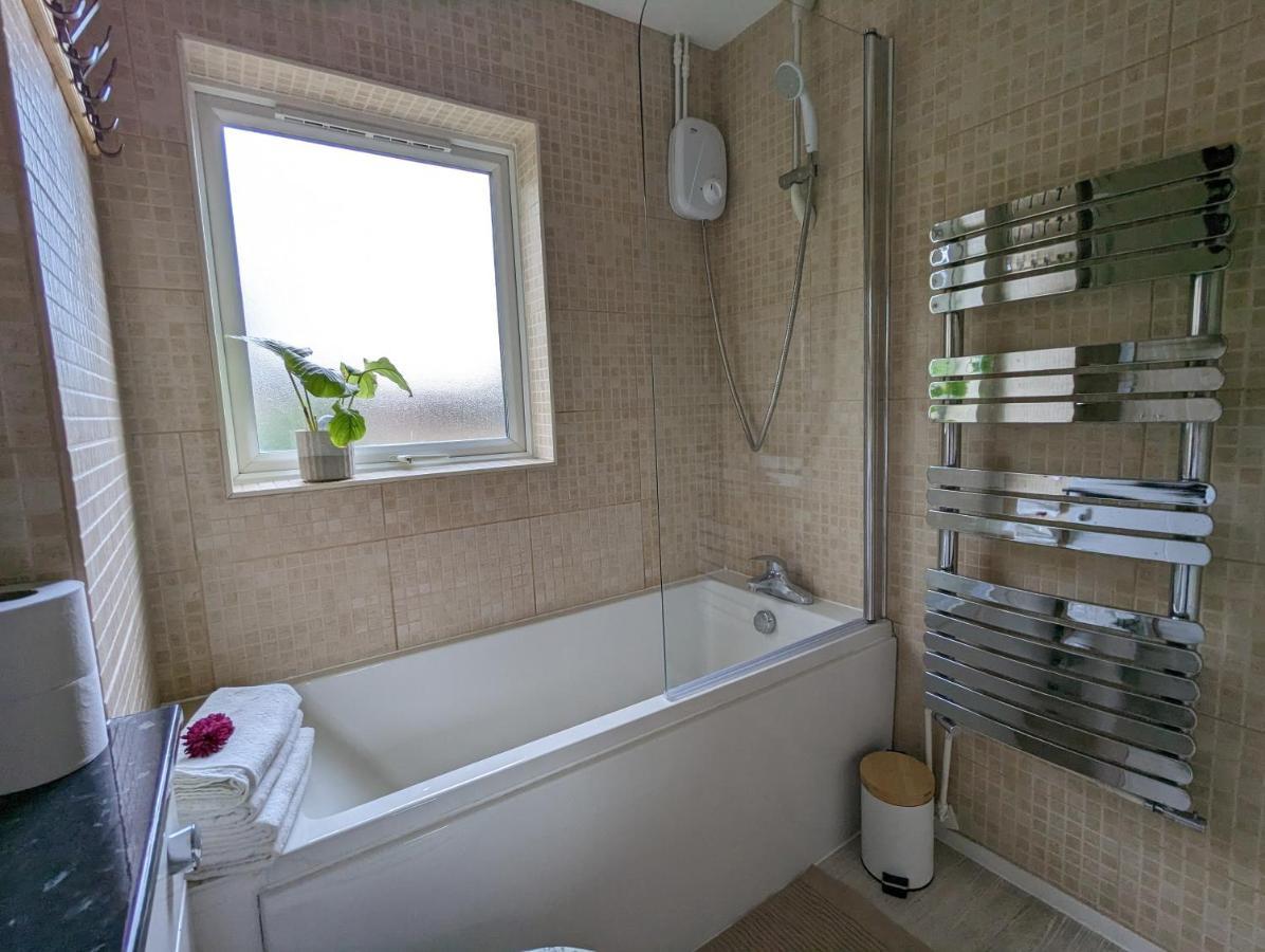 Cosy House With A Garden Vakantiehuis *