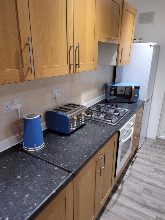 Hébergement de vacances Spacious 2 Bedroom House In With Garden *