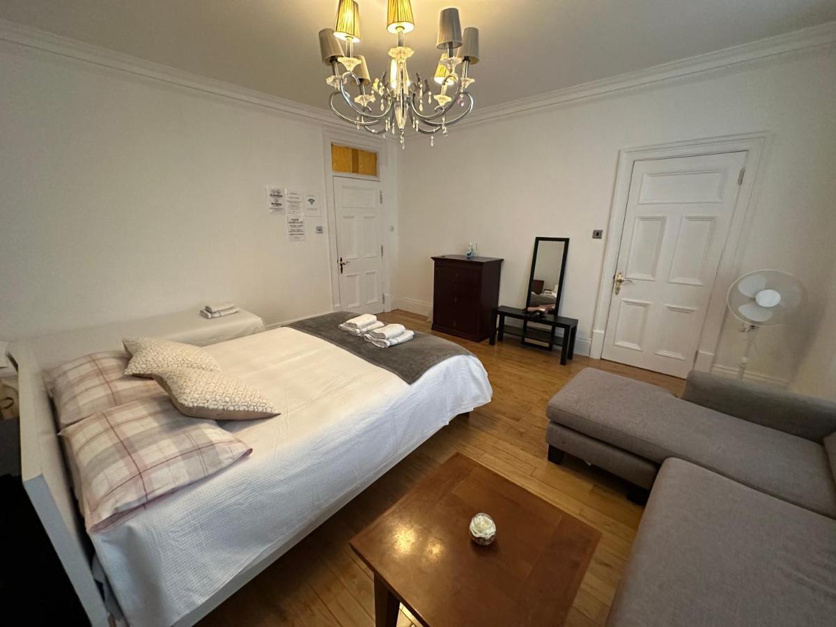 En & Private Bathroom, In Marylebone, Paddington #room Name Is Paris# Hospedagem domiciliar Londres