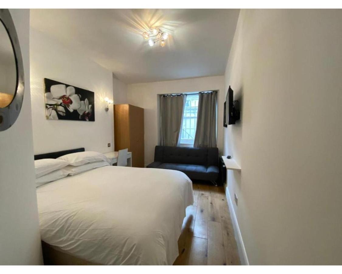 80 Inverness Terrace *