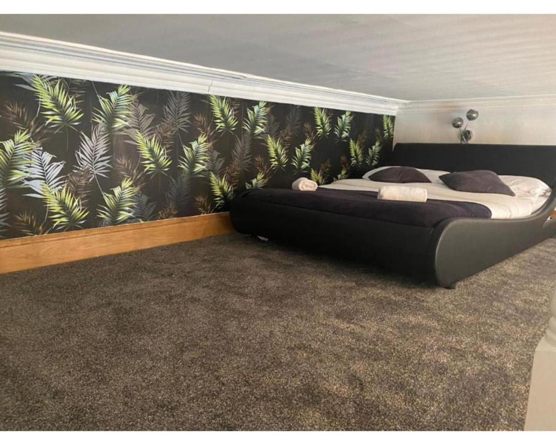 80 Inverness Terrace * Londen