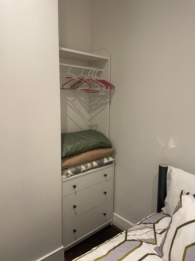 Entire Luxurious Flat Sleeps 4 Persons Apartamento Londres