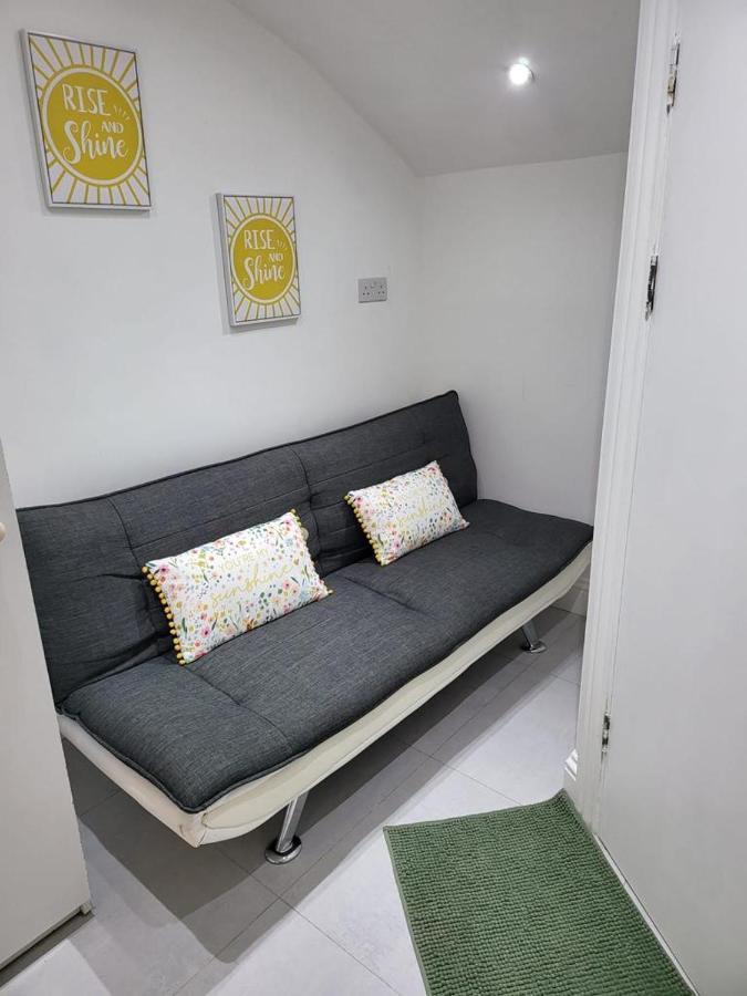 Fancy Basement Flat B