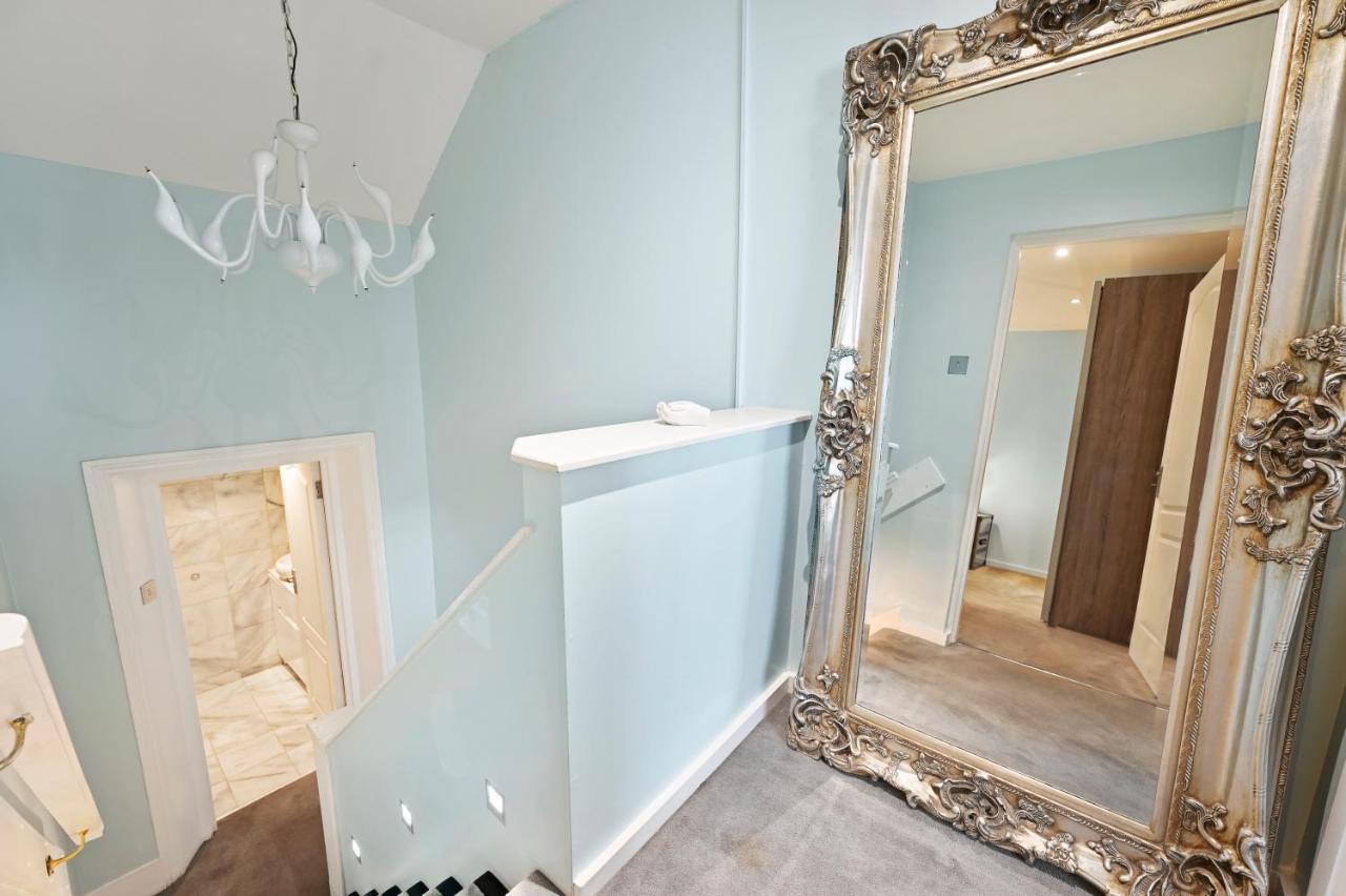Hampstead Opulence - Luxurious Split Level Apartamento *