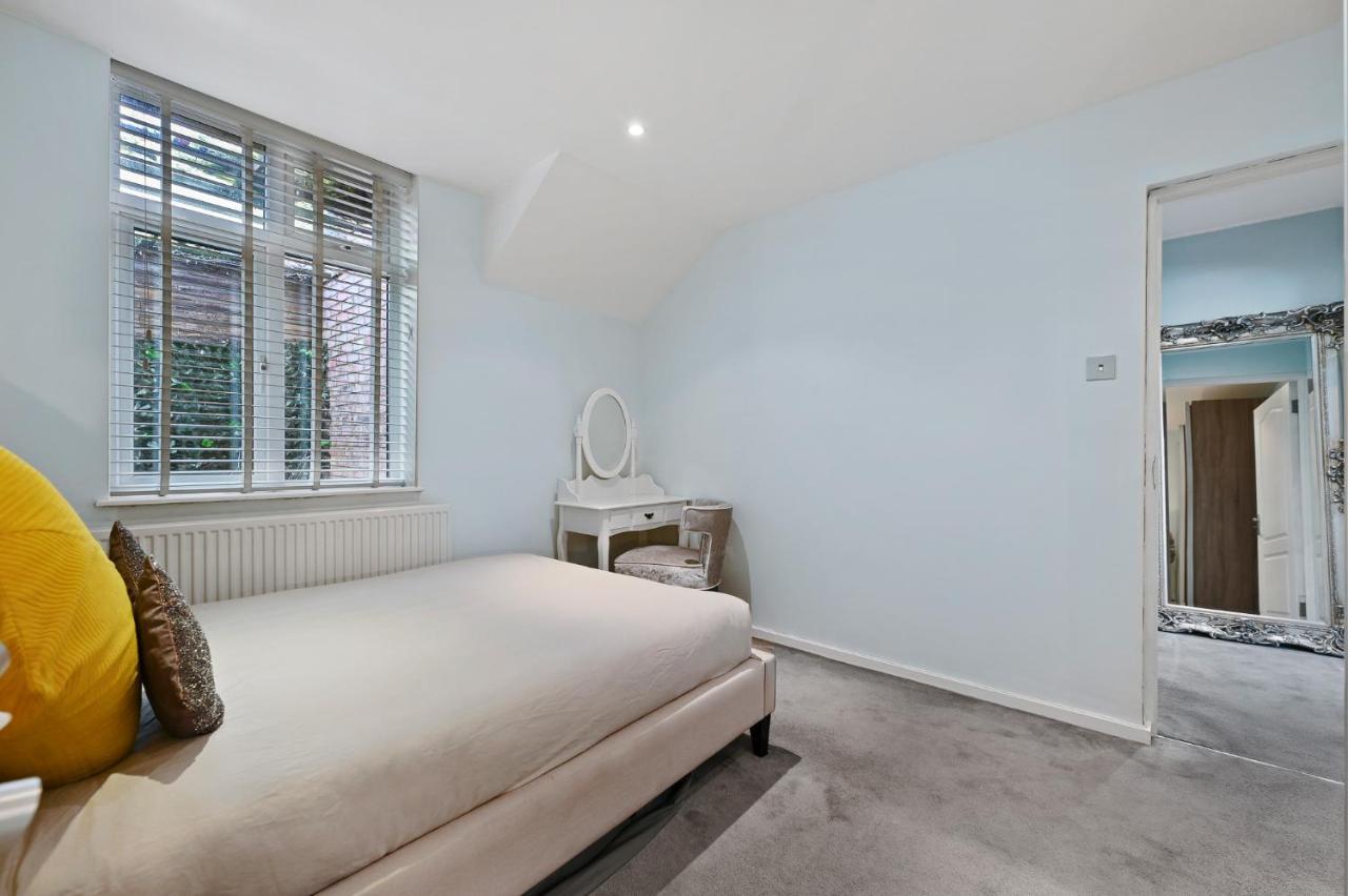 Hampstead Opulence - Luxurious Split Level Londres