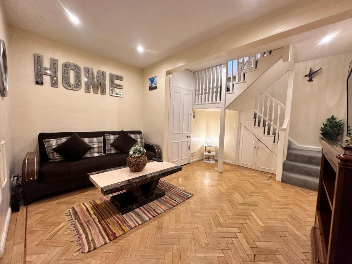 Central 5-bedroom, 4 Baths Lovely In Marylebone *