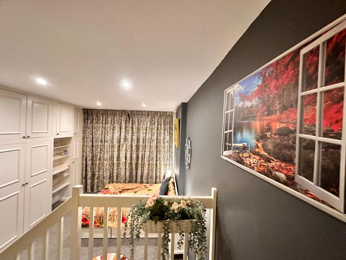 Central 5-bedroom, 4 Baths Lovely In Marylebone *