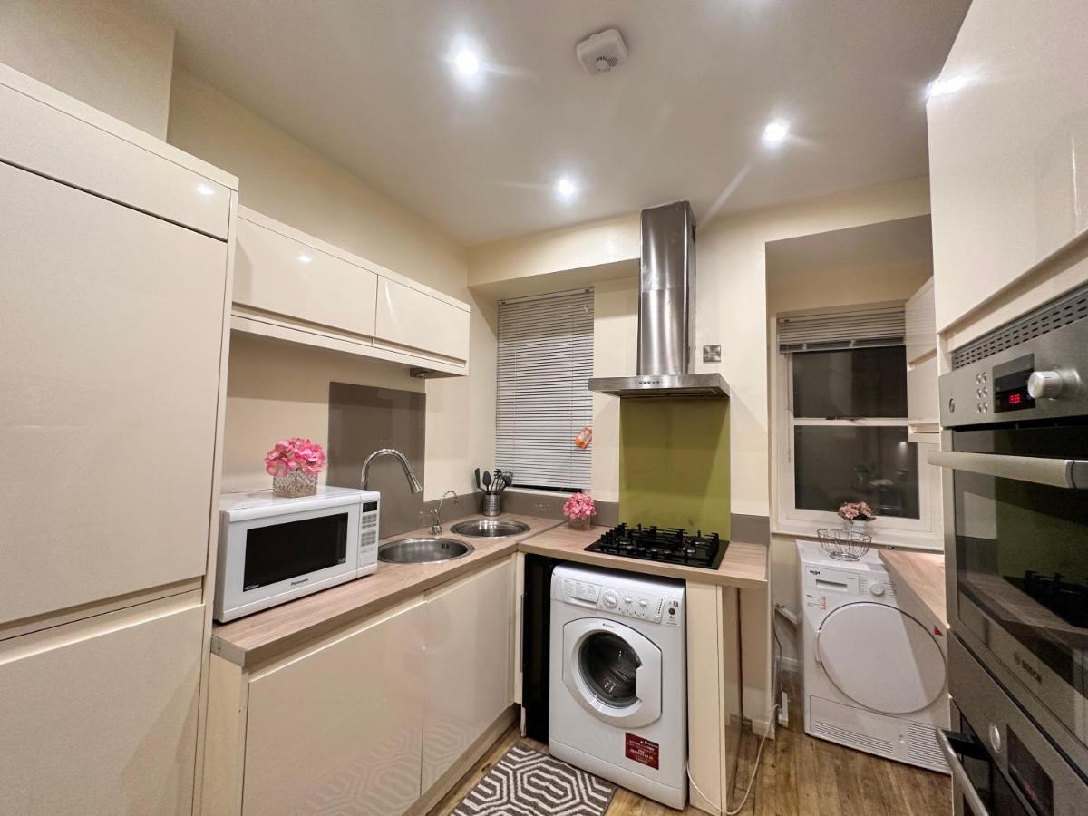 Central 5-bedroom, 4 Baths Lovely In Marylebone