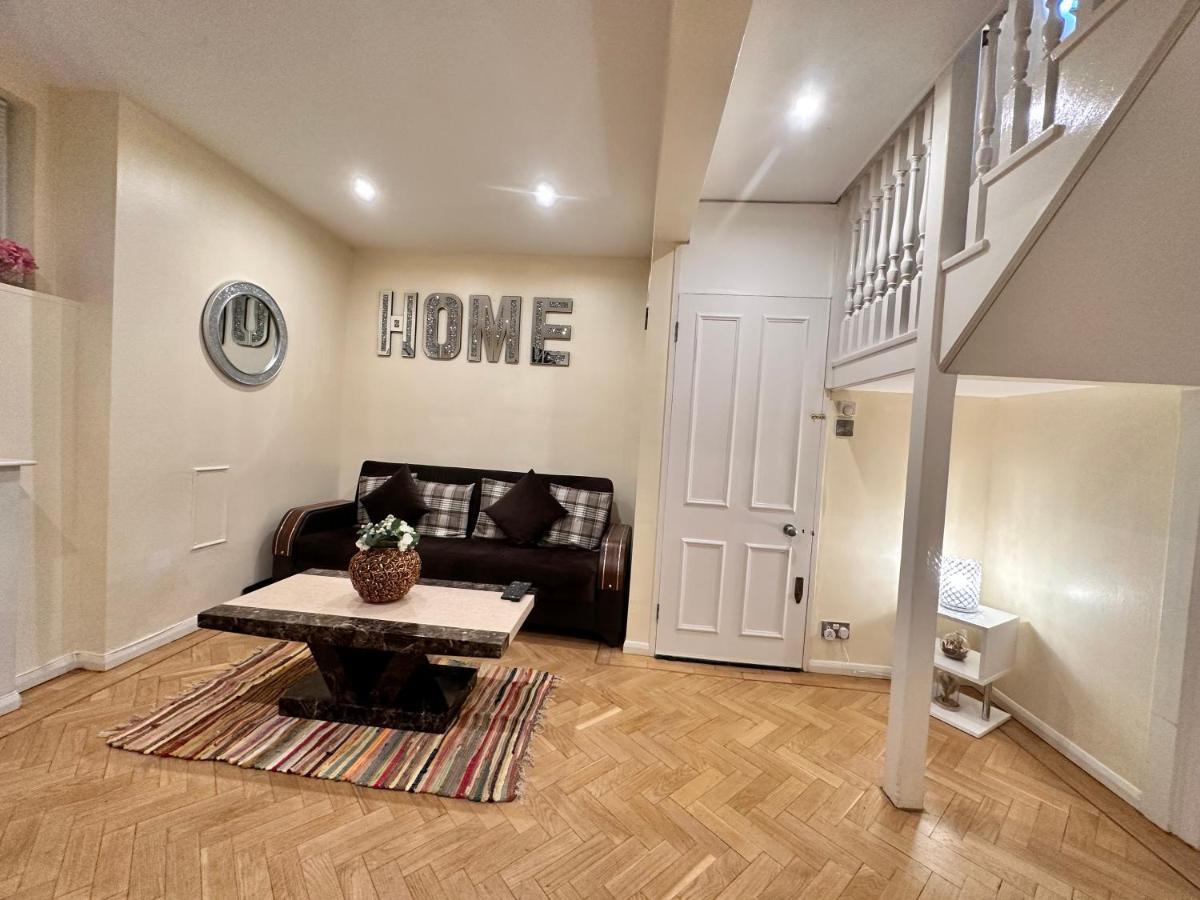 Central 5-bedroom, 4 Baths Lovely In Marylebone