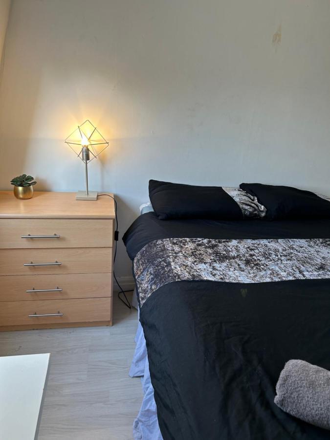 4 Bed Flat In Islington *