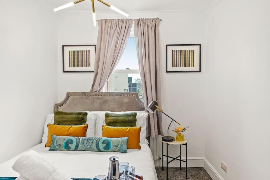 Cosy 5 Guests 3 Beds 1 Sofa Bed Lewisham Apartment *