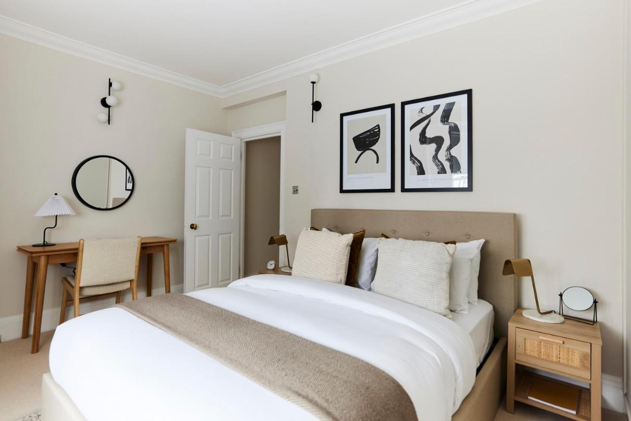 The South Kensington Wonder - Trendy 3bdr House With Garden * Londen