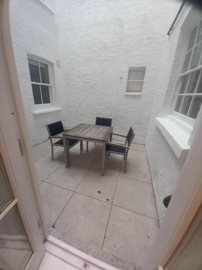 Splendid Flat Near Baker Street Station London