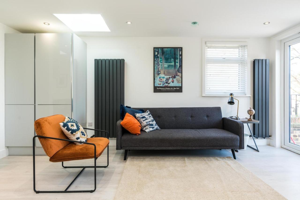 Spacious Modern 2 Bedroom Flat Appartement