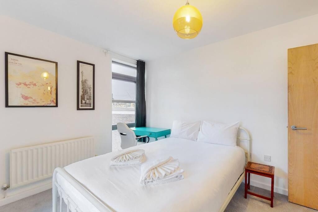 Modernistic 2-bedroom Flat In Shadwell Apartment London