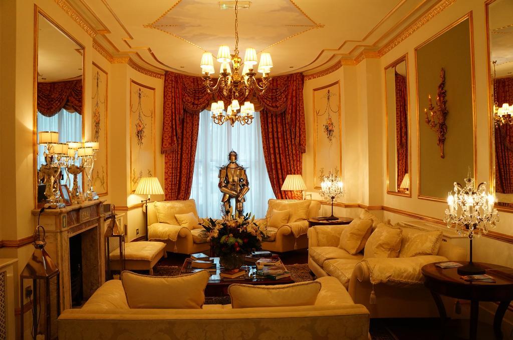The Colonnade 4*