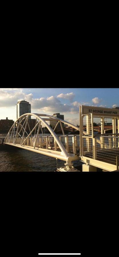 St George Wharf * Londen