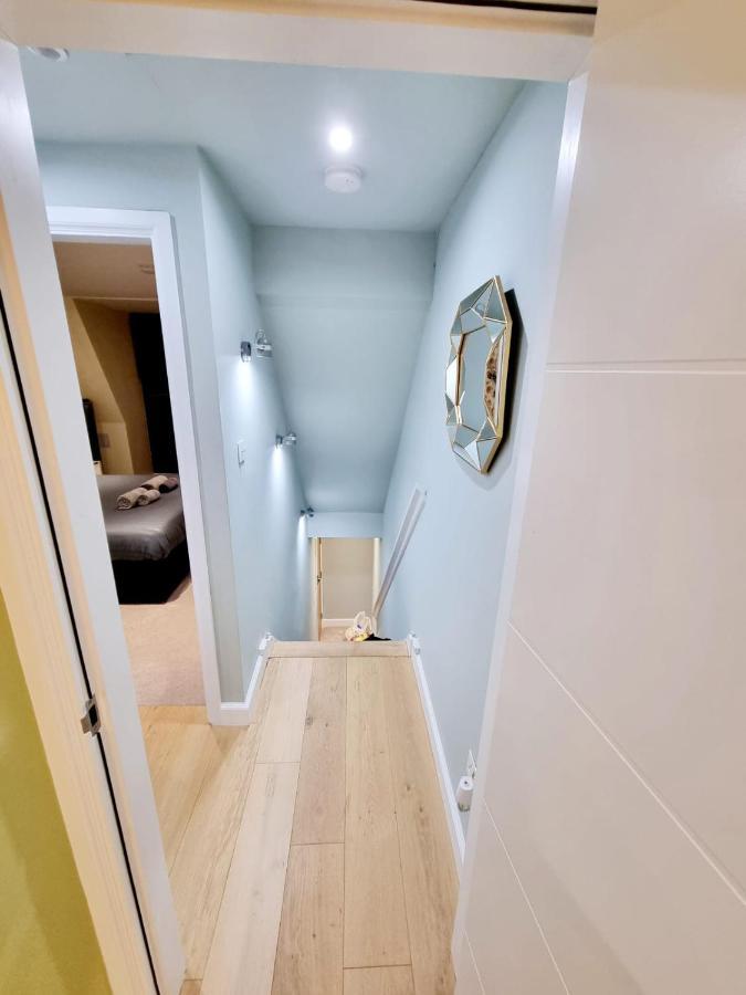Appartement Stylish With Terrace & Parking Londen