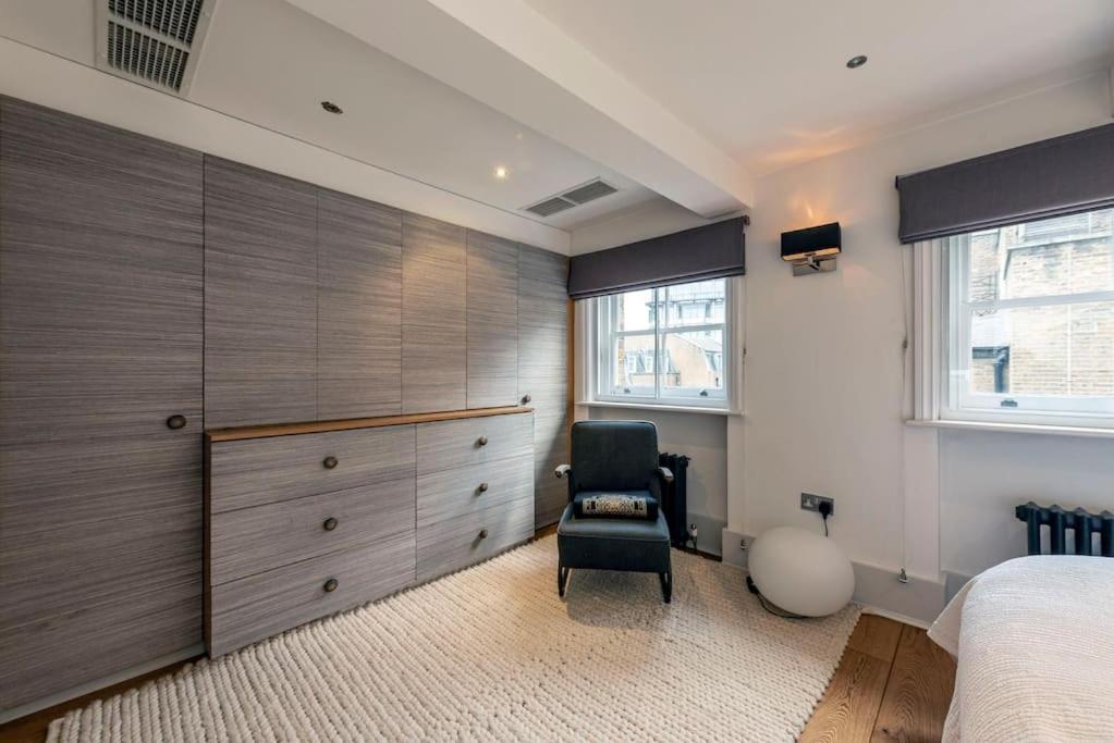 Stunning 3 Bed Townhouse In The Heart Of Mayfair