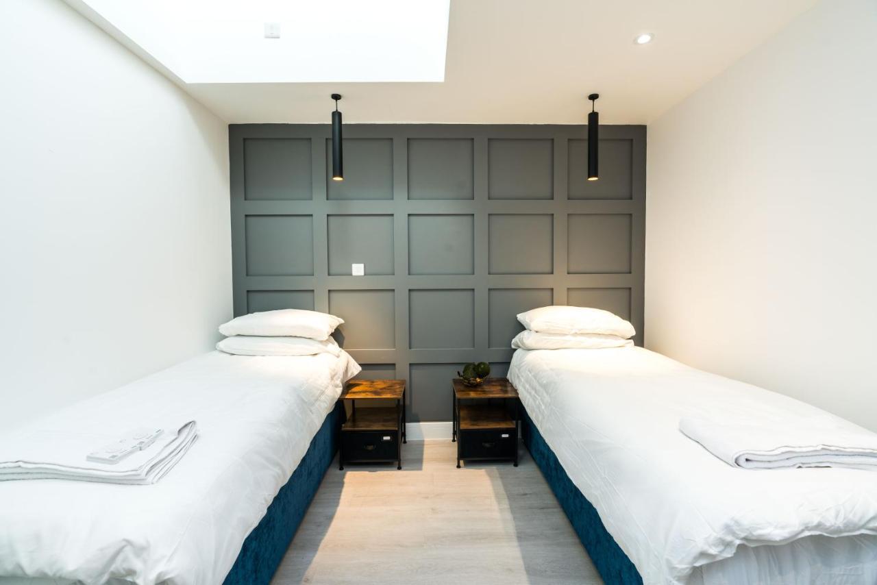 Spacious Modern 2 Bedroom Flat Appartement