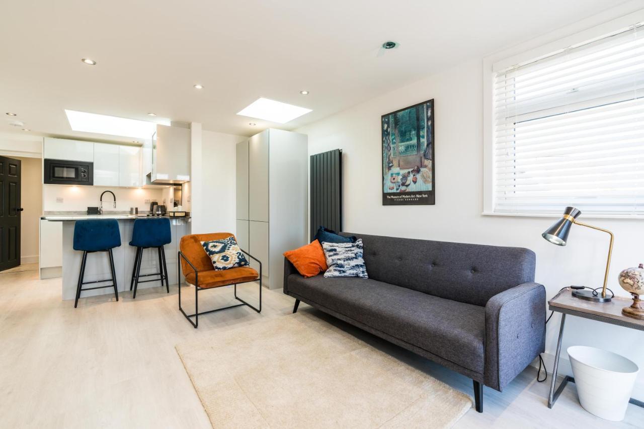 Spacious Modern 2 Bedroom Flat Appartement